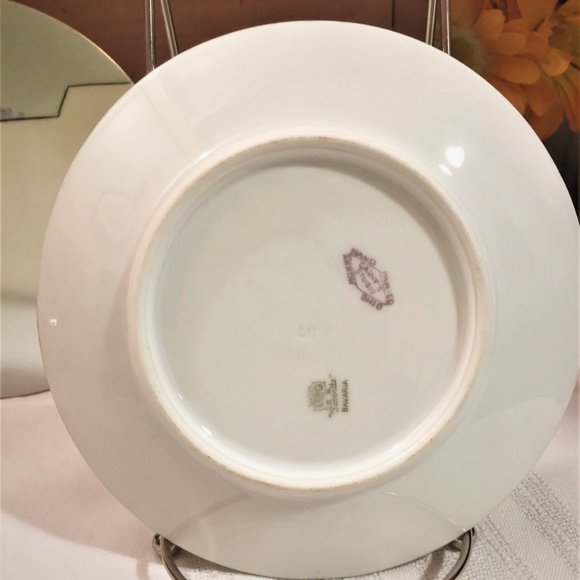 Caine’s Studio Hand Painted & Signed Iris Plates Set of (4) - Picture 13 of 15